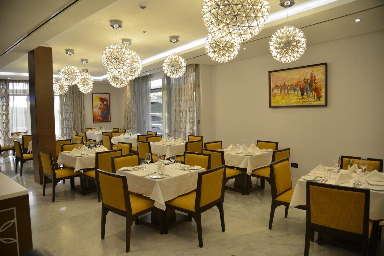 The Envoy Hotel Abuja Buitenkant foto