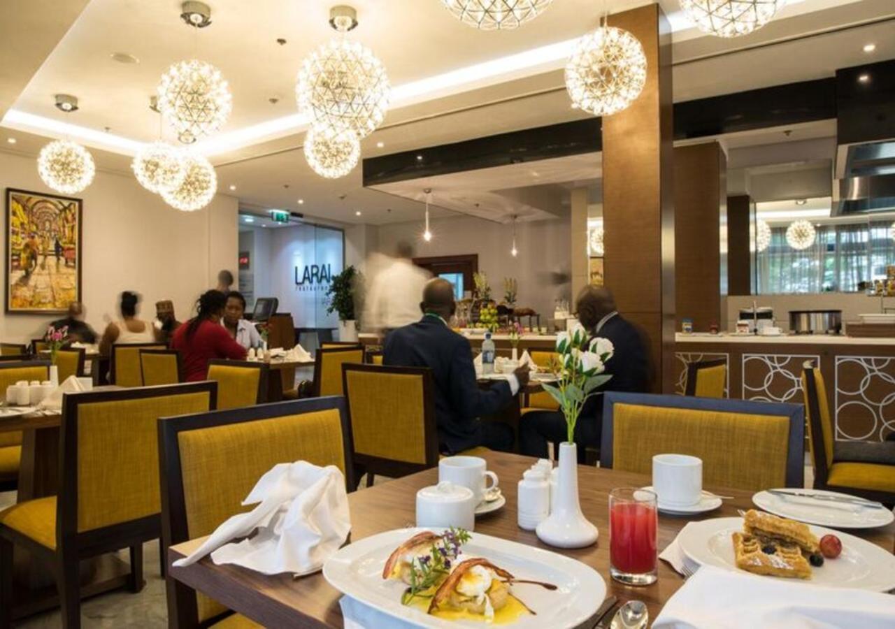 The Envoy Hotel Abuja Buitenkant foto